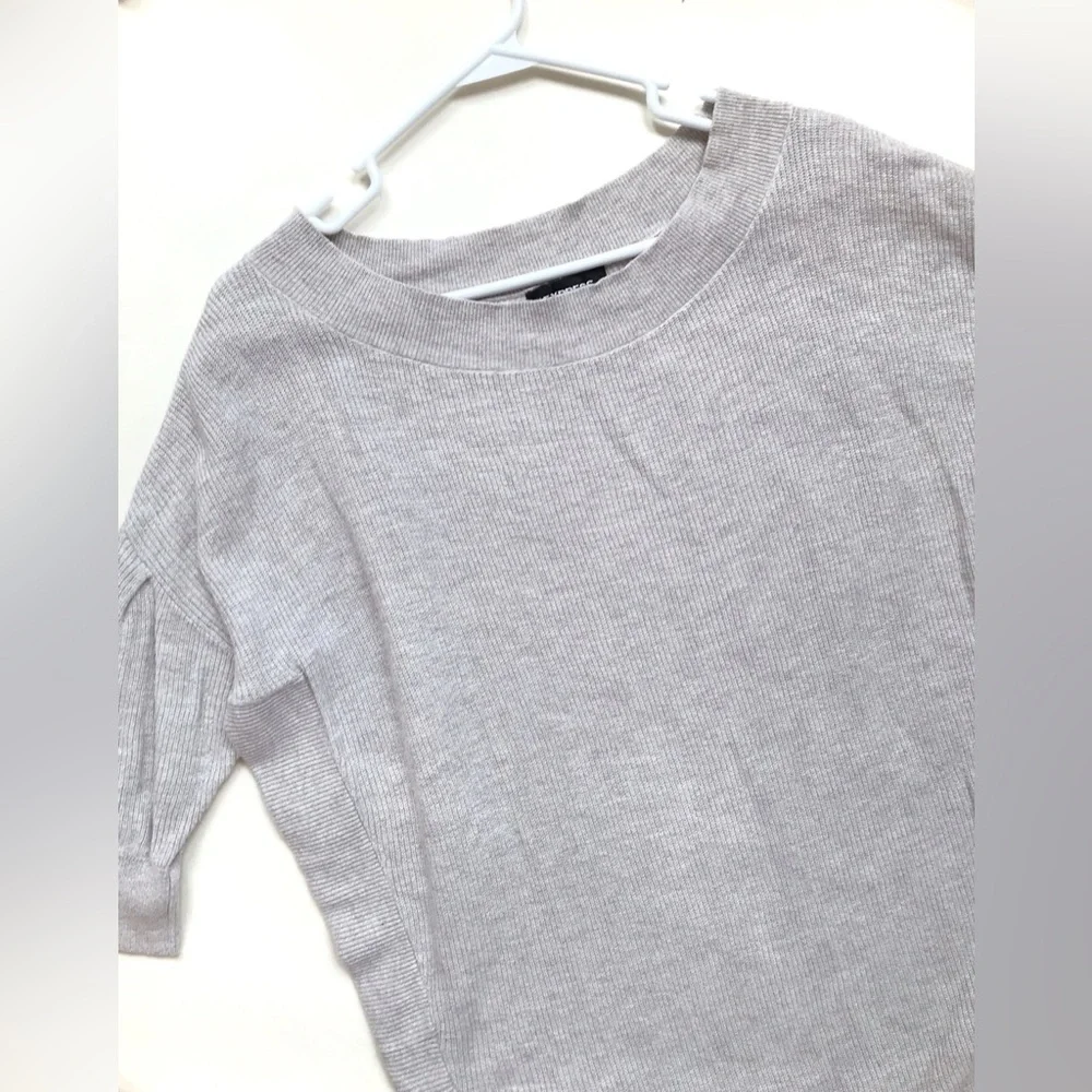 Express Extreme Circle Hem Volume Sleeve Sweater Sz S - Picture 3 of 4